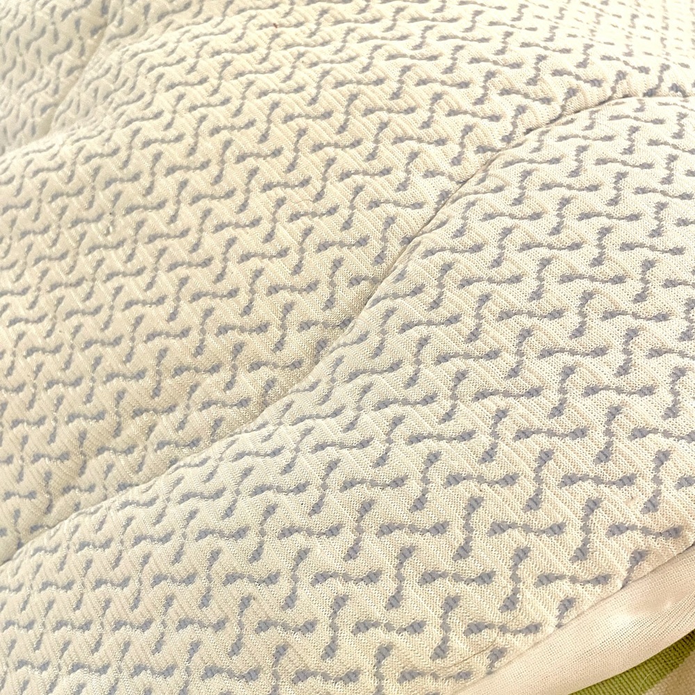 Cooling mattress topper